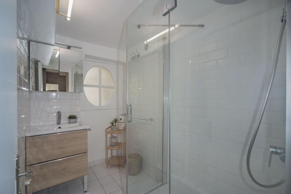 Classy Bourgeois - Chic 2 Bedroom In Le Marais Parigi